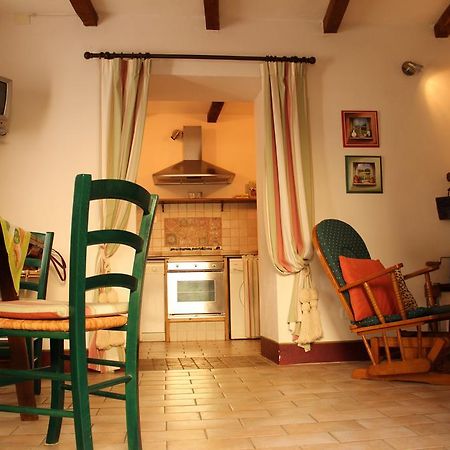 Delizioso Trilocale In Centro Apartment Montemerano Phòng bức ảnh